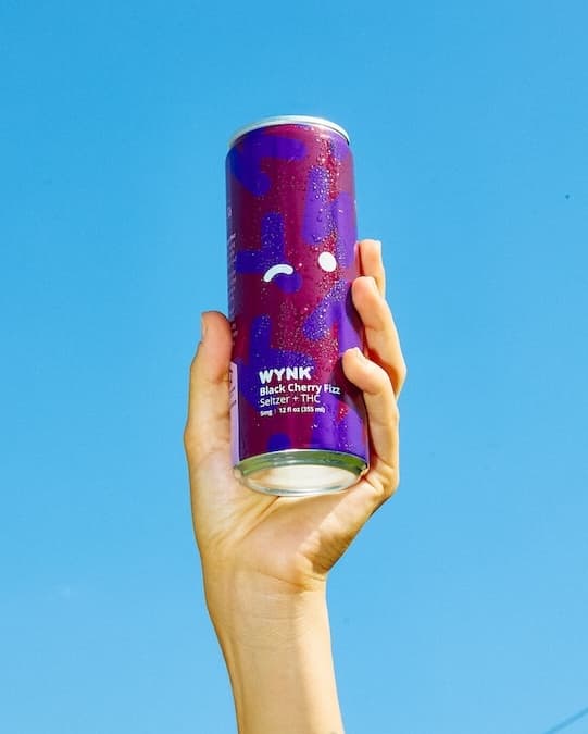 WYNK Black Cherry Fizz Seltzer